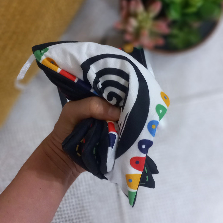 کتاب پارچه ای سیاه سفید نوزاد
