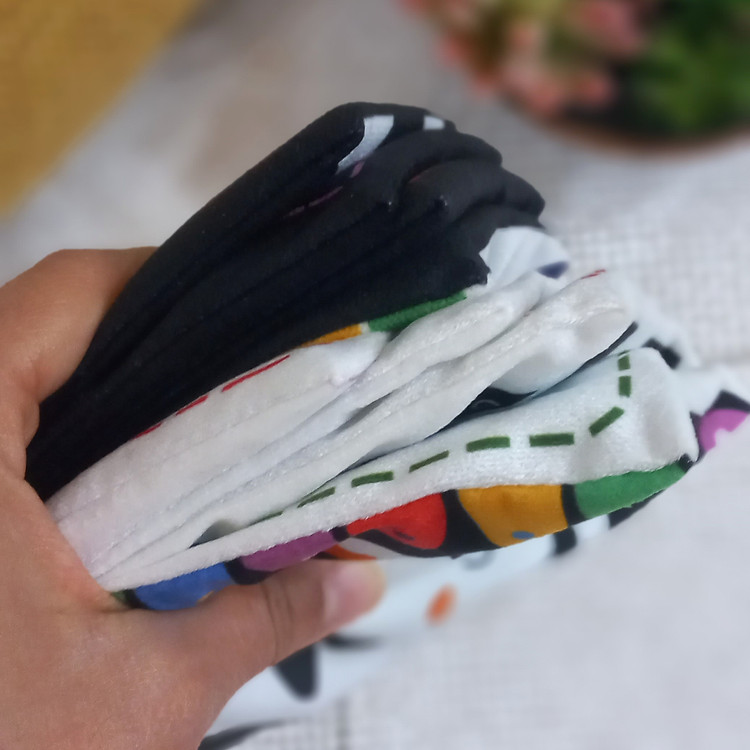 کتاب پارچه ای سیاه سفید نوزاد
